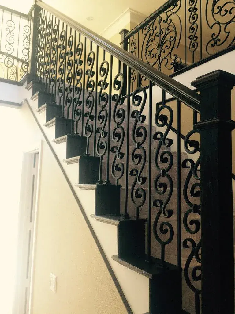 Custom staircase hardwood tread installation